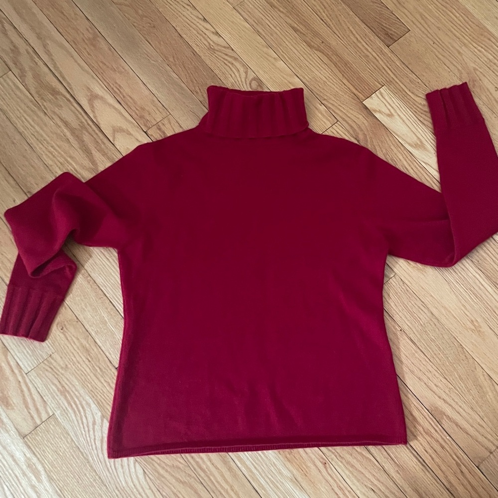Geneva 100%Cashmere Sweater Turtleneck pure luxury excellent preowned condition